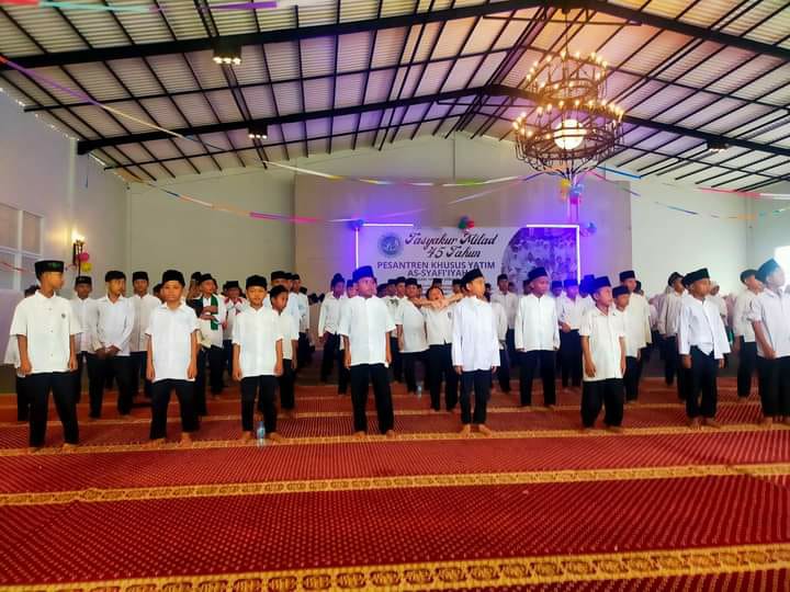 Pesantren Khusus Yatim Assyafiiyah Adakan Tasyakur Milad Ke-45