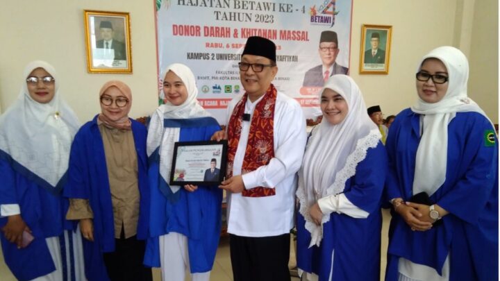 Buka Rangkaian Acara ‘Hajatan Betawi ke-4 Tahun 2023’, PROF DAILAMI FIRDAUS Gelar Donor Darah & Sunatan Massal