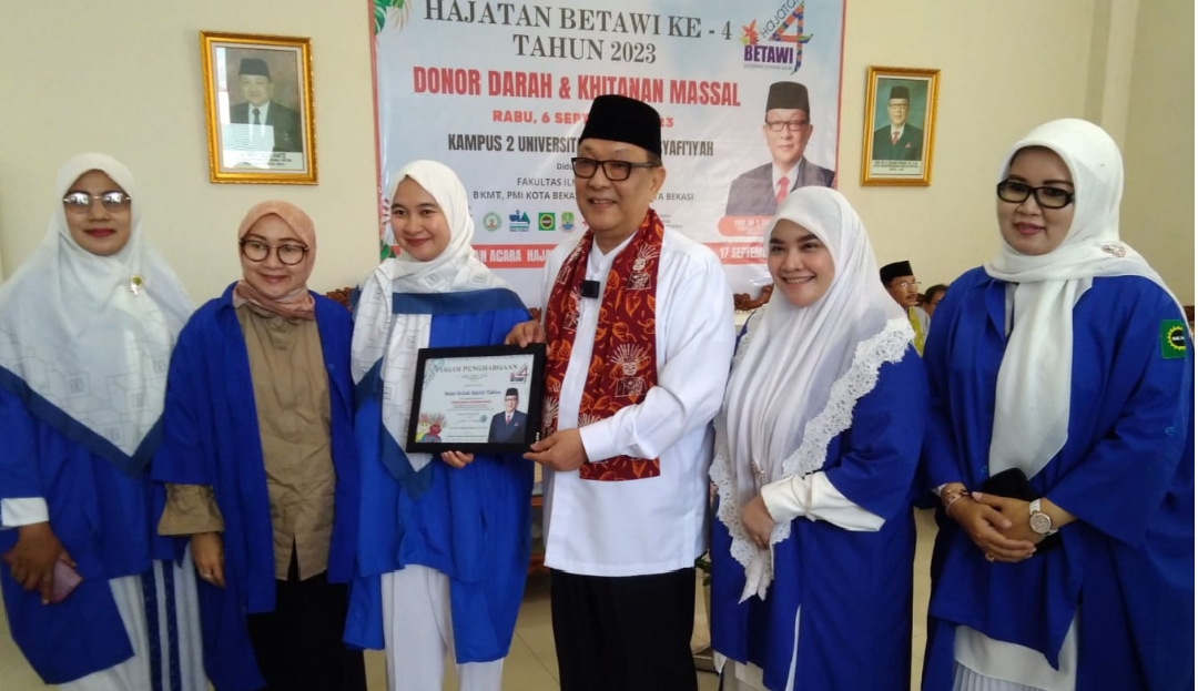 Buka Rangkaian Acara ‘Hajatan Betawi ke-4 Tahun 2023’, PROF DAILAMI FIRDAUS Gelar Donor Darah & Sunatan Massal