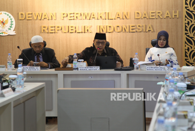 Petugas Haji Berkurang Imbas Efisiensi, DPD RI Ingatkan Risiko Layanan